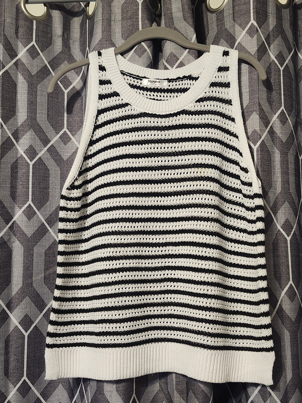 zeagoo Black & White Striped Crochet Knit Tank
